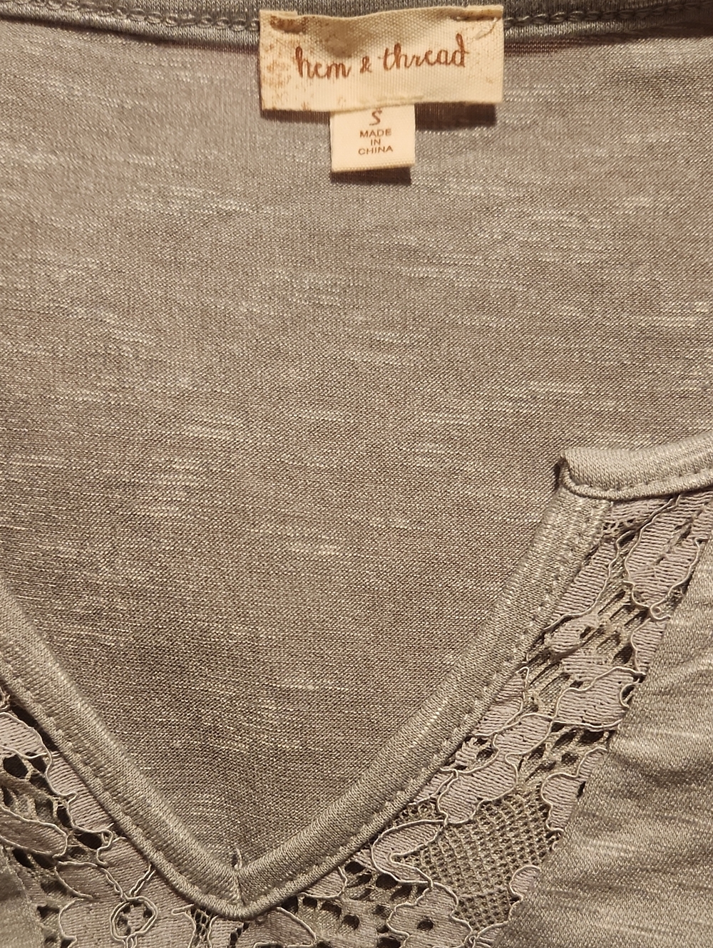hem & thread Women's Lace-Trim V-Neck Tee - Gray